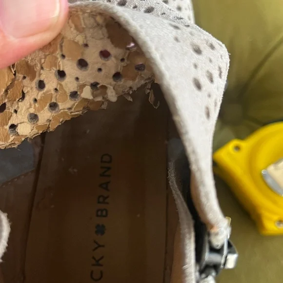 Lucky brand low beige booties 10M - Picture 6 of 6